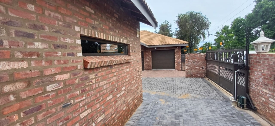 2 Bedroom Property for Sale in Die Bult North West